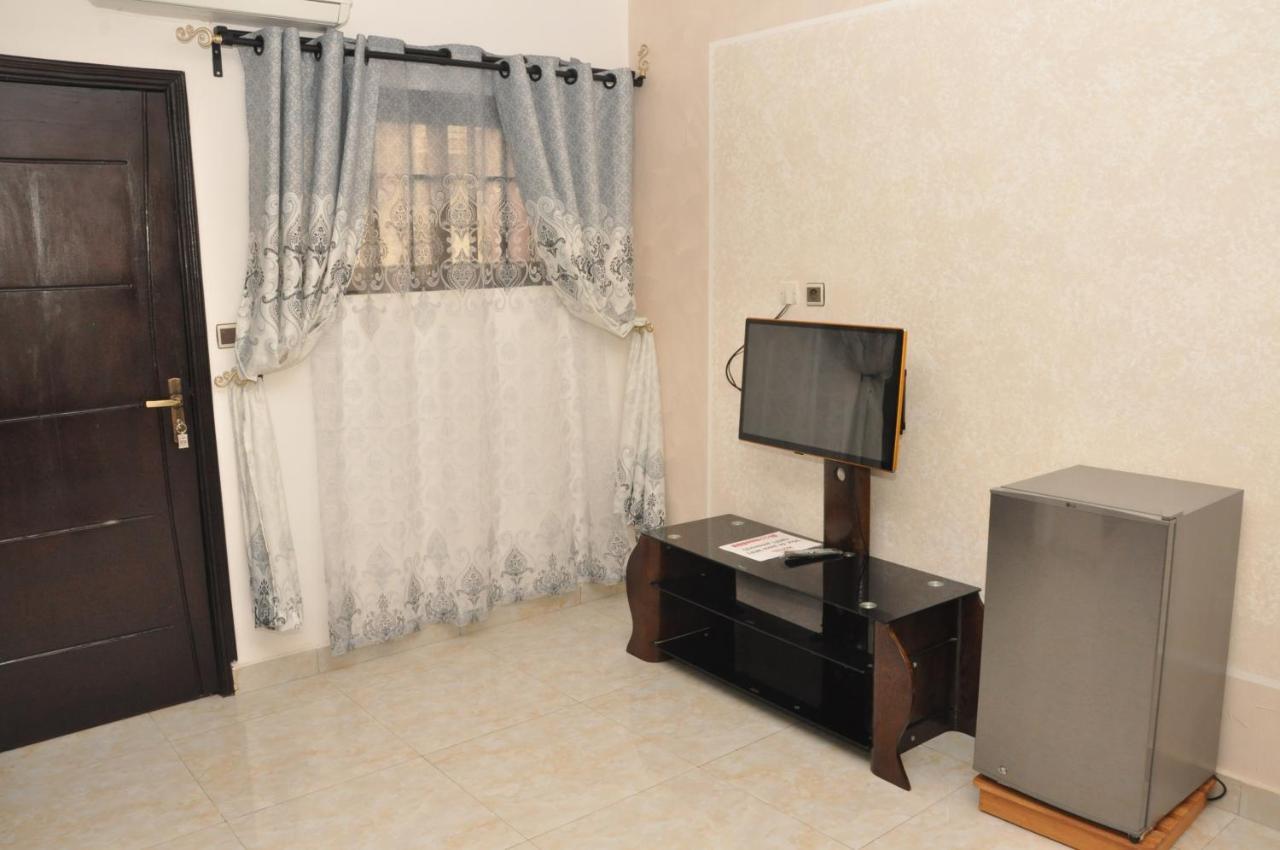 Diamond Hotel Котону Экстерьер фото