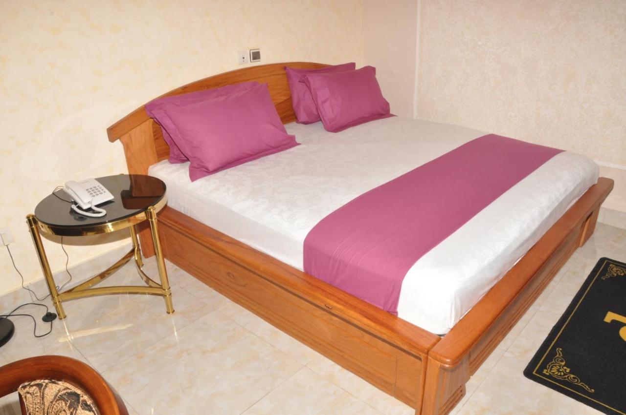 Diamond Hotel Котону Экстерьер фото